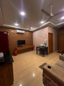 Alma by MyCasa Elegant 2BHK Stay in TTK Road