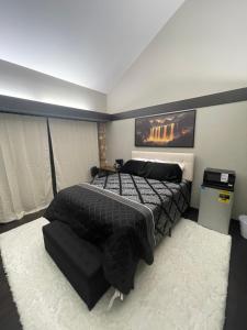 Hotel-Style Private Suite-Lake View-Gardens