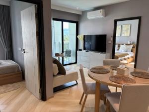 The Legendary Bang Tao 2-bedrooms apart #403