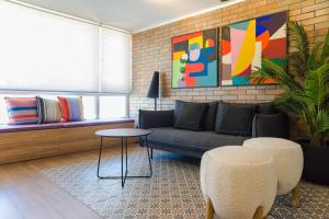 Cozy Dpt with Panoramic Views Perfect for 3