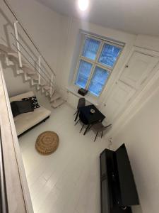 Bright Loft Apartment Steps From Linnanmäki & Alppipuisto