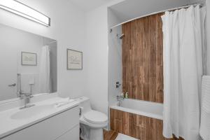 Modern 1BR Escape - Balcony Gym Wi-Fi