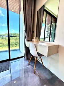 1BR Patong Hideaway - Pool - Near Beaches - A403