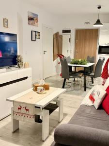 Al-dom Apartamenty Mariela-Kołobrzeg z garażem , 600 m do morza