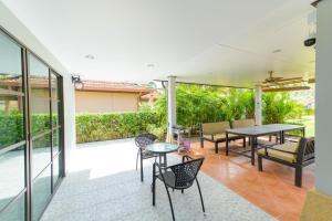 Villa Lomakoti - Cozy Stay Near Laem Mae Phim, Big Pool in Village - วิลล่าส่วนตัวใกล้ทะเล