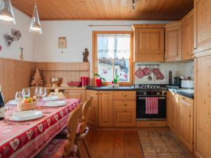 Chalet Alpino con Sauna a 4 min a piedi dalle piste da sci