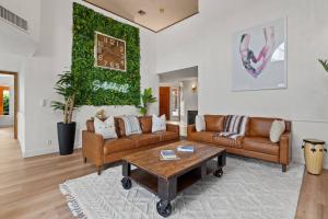 Upscale Scottsdale Home, 5 mins from Old Town