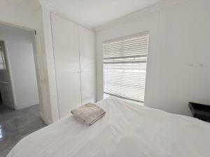 Italian luxe 6 sleeper apartment near canal walk