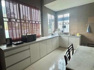 J5 Bintulu Homestay -Private Ground Floor Stay