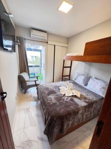 Sob o Brilho do Farol de Itapuã