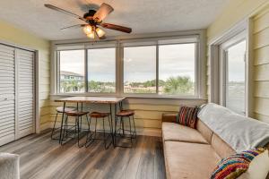 Waterfront Bradenton Condo 3 Mi to Beach!