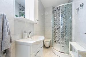 Apartments by the sea Slatine, Ciovo - 24266