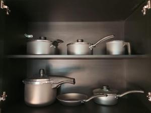 Quarto privativo com varanda gourmet na Vila Carimã