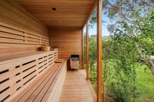 Moonah Garden Retreat – 950m to Bridgewater Bay