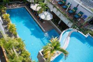 Cambana La Rivière Hotel