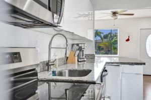 Villa Riviera Beach -4Bdr Relaxing Retreat By Viac