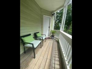 Boston cozy studio walk to train and buses in good neighborhood