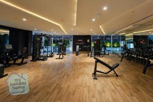 Luxury-Modern Apt with Theatre-Games-Pool-Gym