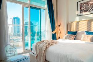 Luxury-Modern Apt with Theatre-Games-Pool-Gym