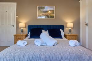 Cosy 2BR Cottage Steps to Town & Peak District