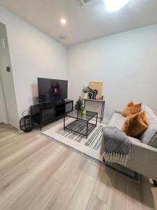 Amaville - Two BRM Suite in West Edmonton