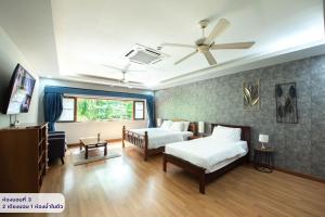 Pool Villas by Honey - Luxury Family Resort-8 km from Beach & Nightlife