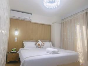 Home overlooking the city center from the terrace