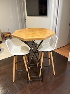 SEA Airport Coastal Apartments, located just 15 min from SeaTac Airport and 5 min from Des Moines Marina