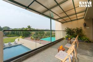 StayVista at Villa Lemonade with BBQ & Bonfire