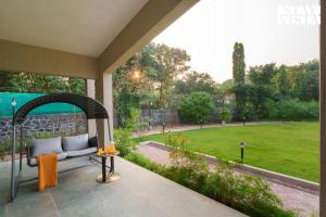 StayVista at Villa Lemonade with BBQ & Bonfire