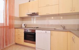 Lovely Apartment In Nin With Swimming Pool