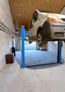 Nadmar Garage