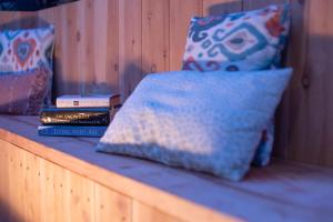 UrbanZen - Luxury Remodel - Hot Tub - WOW