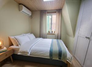 Large house subway 5 minute