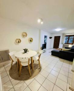 Art Home - 1,5 km από το κέντρο της Λαμίας