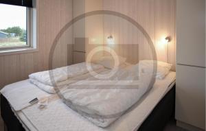 8 Bedroom Lovely Home In Vejers Strand