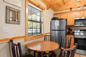 Ozarks Oasis cabin