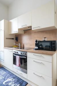 70m2 - 3 Bedrooms - Balcony - Near Uni - Netflix