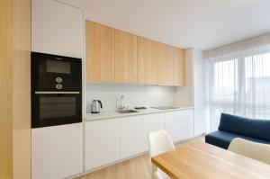 Petrovdom 35-74 in Panoramic 2 Bedroom Apartments at RC Kvartet, 16Г Vasyl Lypkivskyi Street