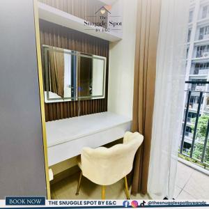 Near Airport and MOA Cozy 1BR with Pool and Balcony