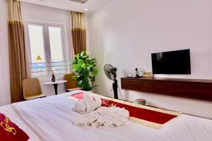 GIANG SƠN Hotel & Travel