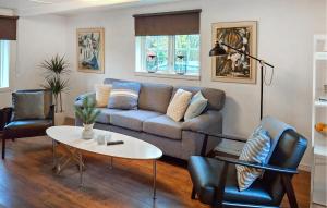 3 Bedroom Amazing Home In Hallaröd