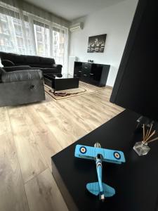 FlightDeck Apartment