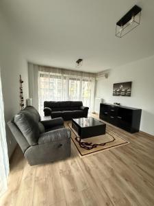 FlightDeck Apartment