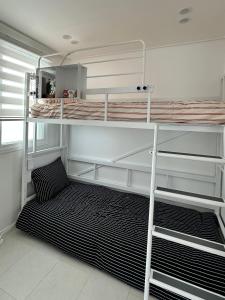 Gallery4 -동대문구 회기 무료주차 짐보관 밝고 귀여운집