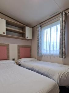 Gracie, Seal Bay Resort, Selsey