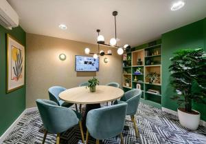 Student Only Modern Ensuite at Wick Park Near Olympic Park