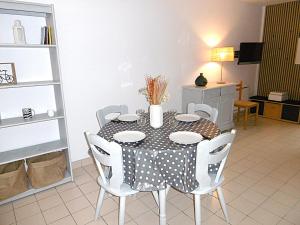 Maisonnette 3 pièces 4 personnes à 200 m de la plage WIFI - GWENNA