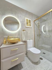 Sun & Palms - Bluebird Designer Apartment