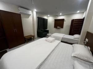HOTEL SVR grand